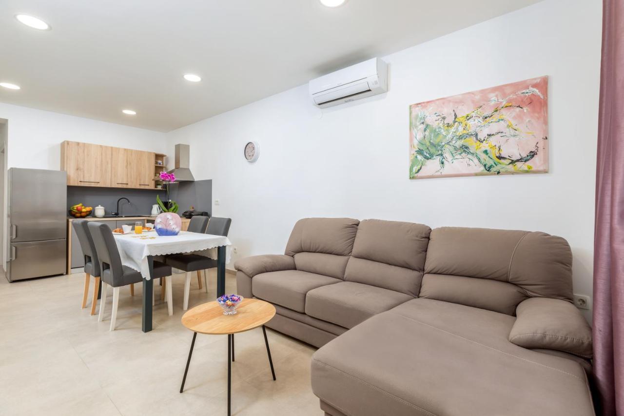 Apartment Lorilu Пула Экстерьер фото